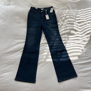 NWT Good American “Good Curve” Bootcut Jeans in Indigo